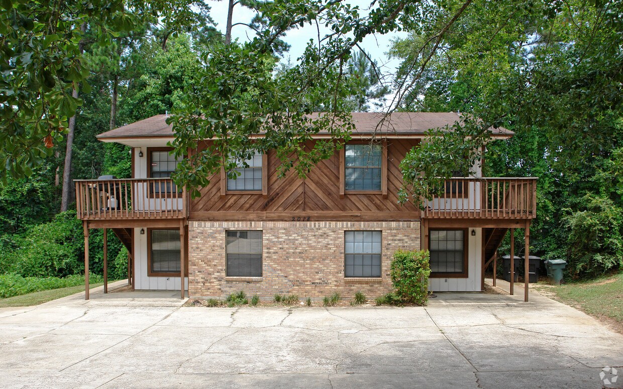 Foto del edificio - 2018 Bradford Ct