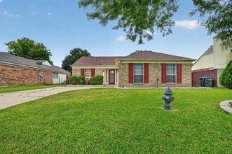 Building Photo - 7009 Shadow Bend Dr