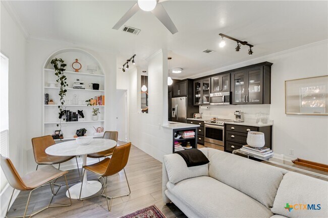 Foto del edificio - 802 S 1st St