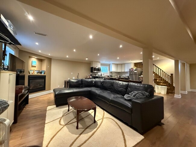 Building Photo - 7071 Baskerville Run