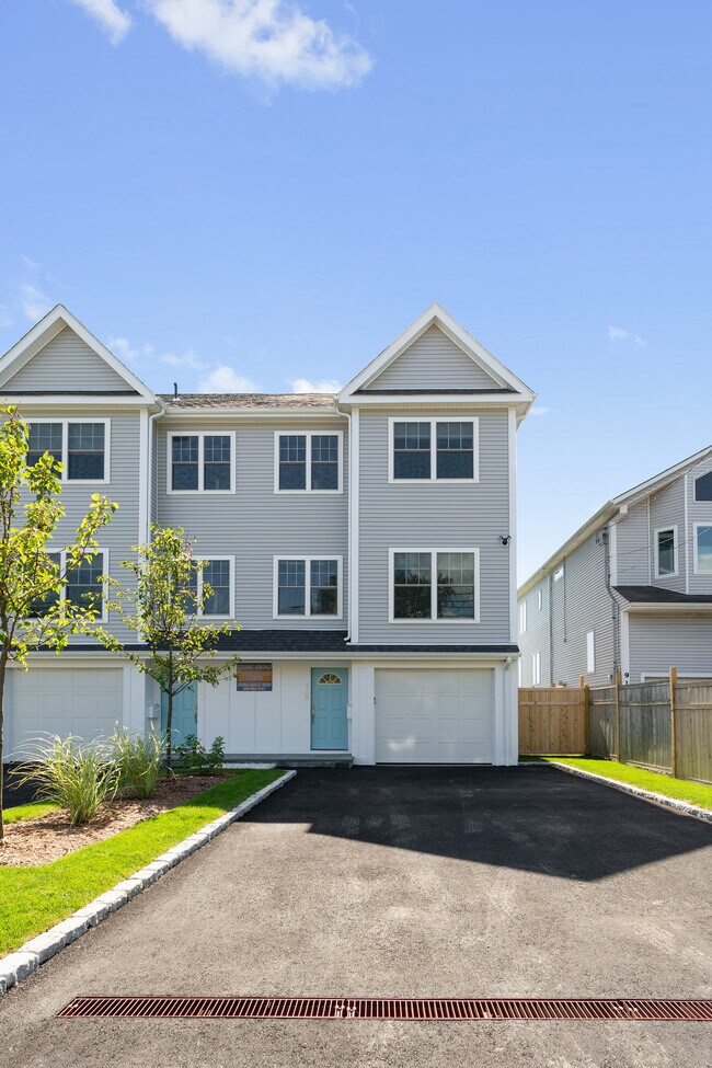 Foto del edificio - 928 Reef Rd