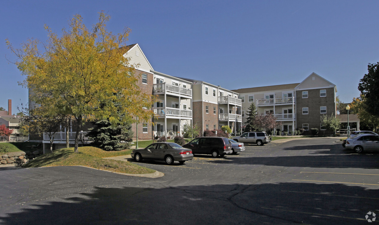 Primary Photo - Janesville Riverplace