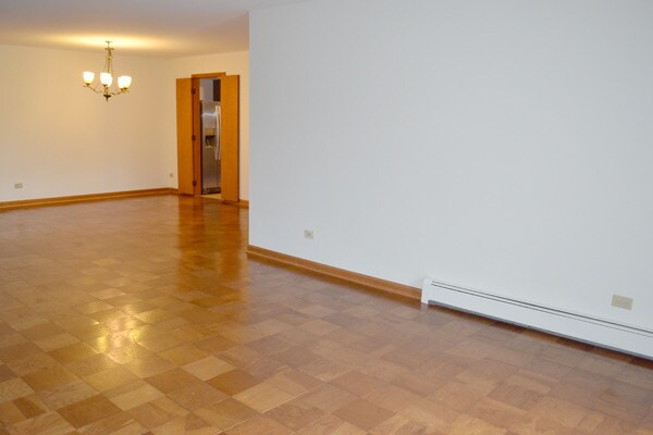 Building Photo - 565 Carl Ave