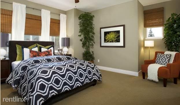 Building Photo - 3 br, 2.5 bath Townhome - 348 Amaryllis Ter
