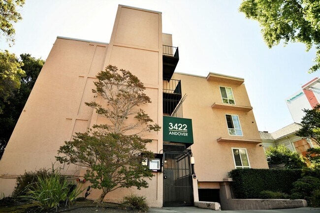 Building Photo - 3422 Andover St