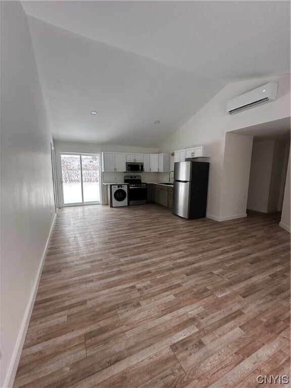 Foto del edificio - 220 Leopold Blvd