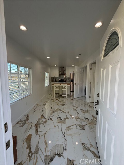 Foto del edificio - 7476 Brookside Rd