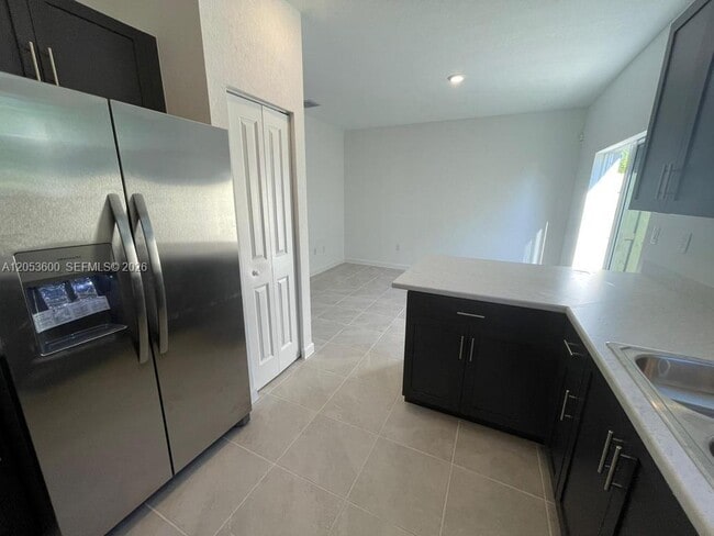 Foto del edificio - 2634 SE 11th Ct