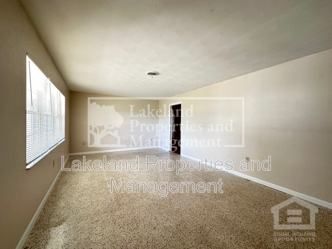 Foto del edificio - 430 Boger Blvd. S.