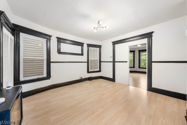 Building Photo - 209 N 11th St