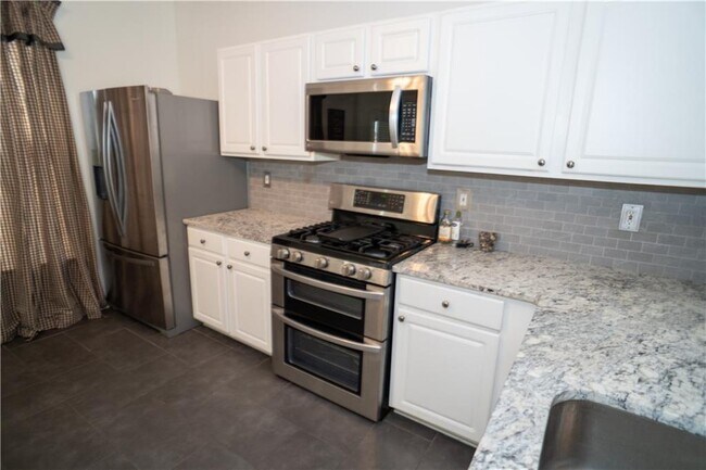 Foto del edificio - 9155 Nesbit Ferry Rd
