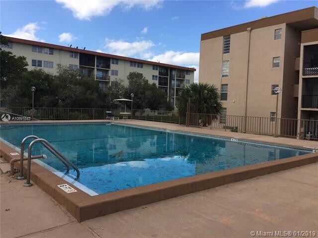 Foto principal - 706 NW 87th Ave