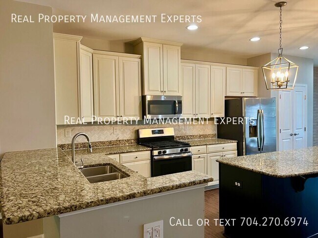 Foto del edificio - 6564 Hasley Woods Dr