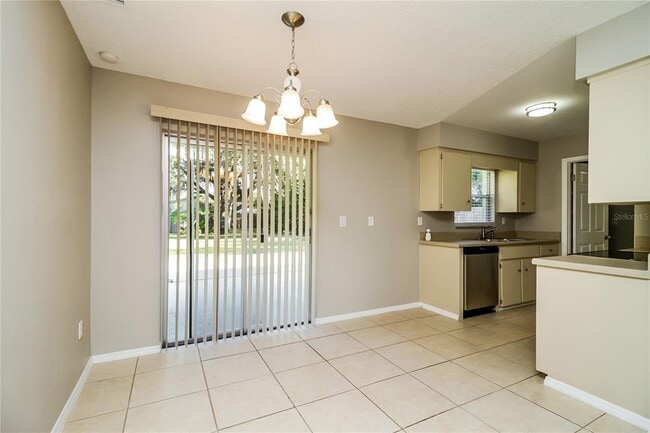 Foto del edificio - 865 Rich Dr