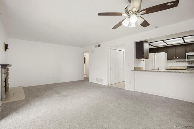 Building Photo - 14120 E Temple Dr