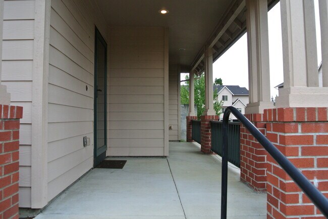 Foto del edificio - Corvallis Comfort & Convenience: Spacious 3-bedroom, 2.5 bath  Townhome