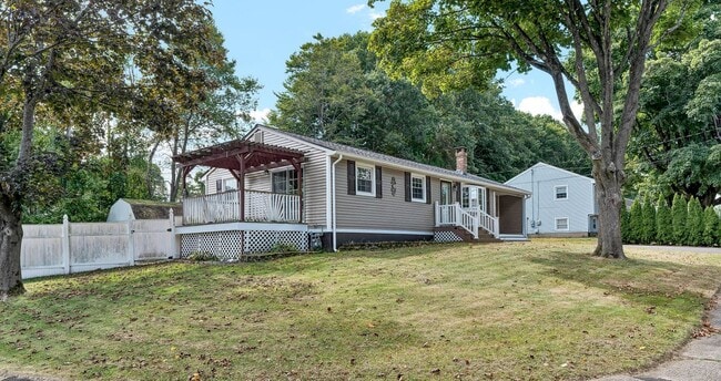 Foto del edificio - 75 Glenwood Dr