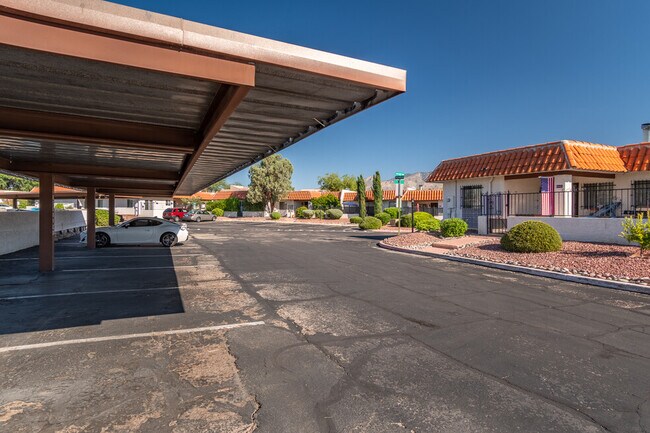 Foto del edificio - 5917 Sun County Blvd