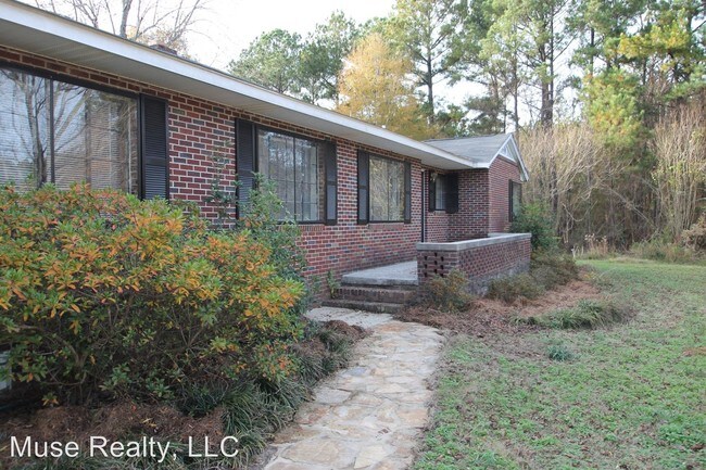 Foto del edificio - 3 br, 1.5 bath House - 2845 Blaney Road