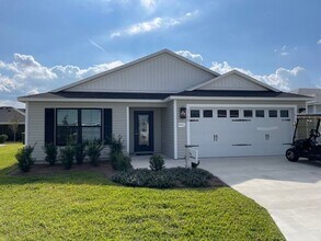 Building Photo - 1750 Debellis Ln