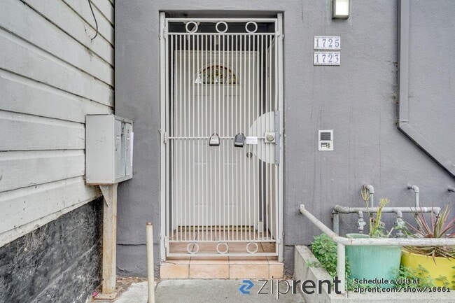 Foto del edificio - 1725 Quesada Ave