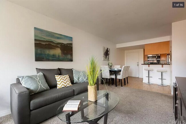 Sala de estar - 5540 Lindo Paseo