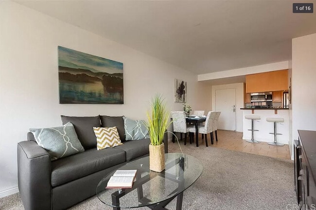 Living room - 5540 Lindo Paseo