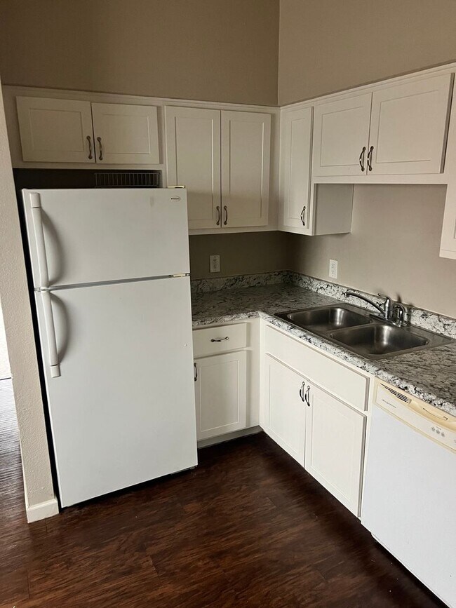 Foto del edificio - 2813 E Paradise Ln