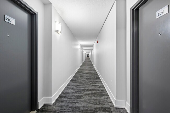 Photo du bâtiment - 18 Steeles Avenue East