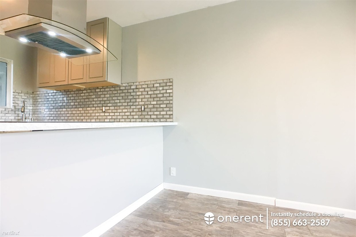 Primary Photo - 2 br, 2 bath Condo - 325 Kitty Hawk Rd
