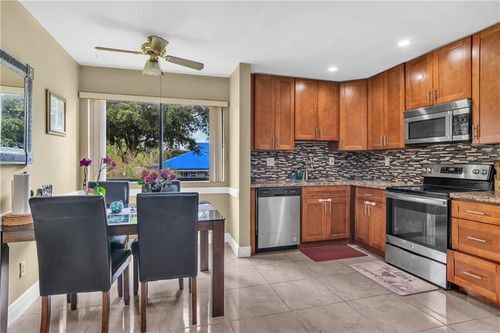 Foto del edificio - 3100 NW 46th St