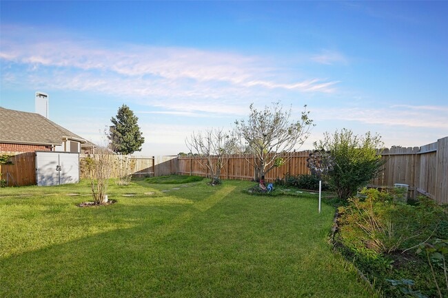 Foto del edificio - 4426 Greenwood Trace Ln