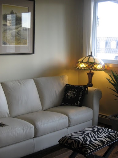 living room - 10303 105 St NW