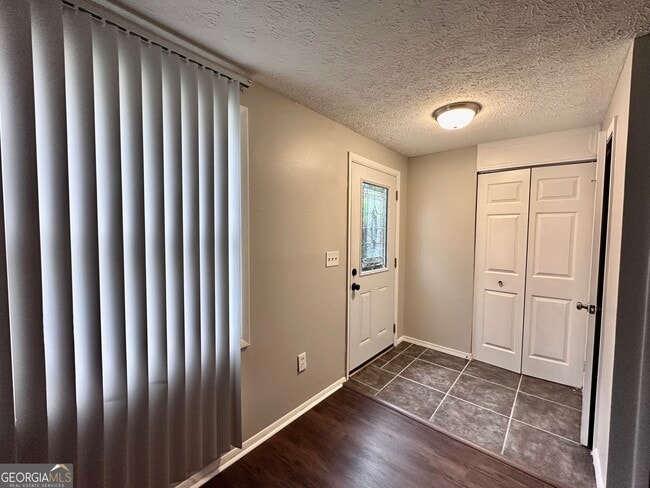 Building Photo - 1719 Cumberland Valley Dr SE