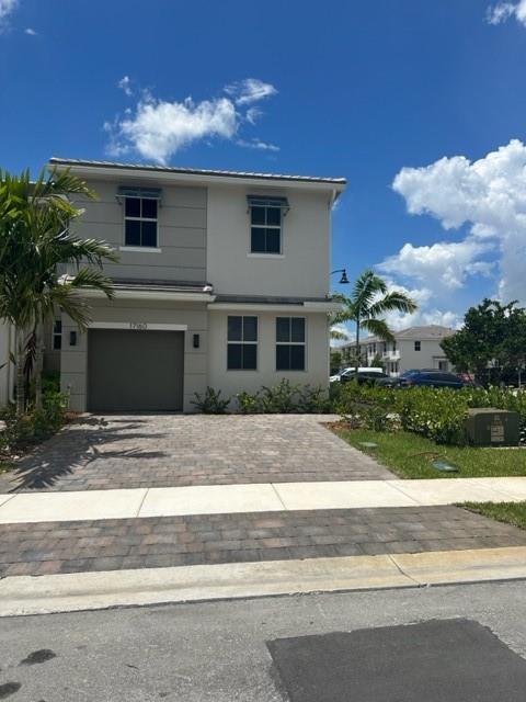 Foto principal - 17160 SW 1st St
