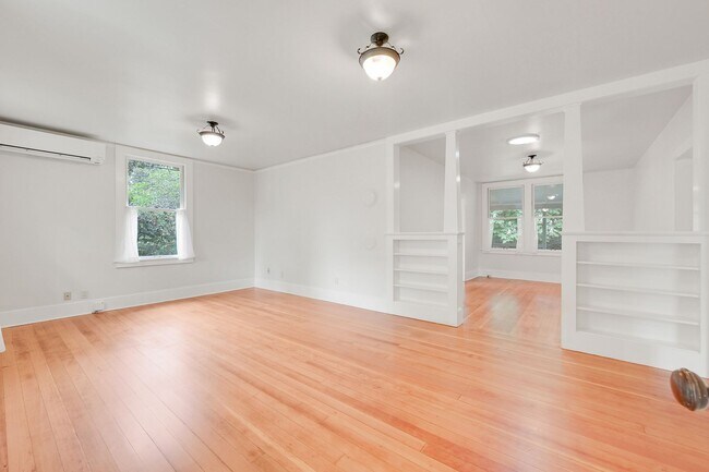 Foto del edificio - Charming 2 Bed/1 Bath Cottage Style Home For Rent Near Fort Worden!