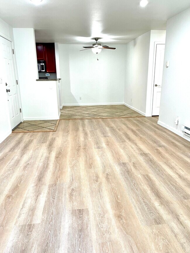 Foto del edificio - 1130 Yarwood Ct