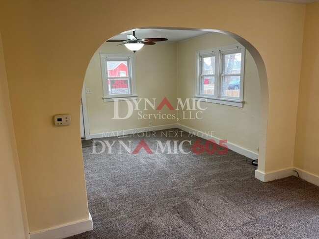 Foto del edificio - 3 Bedroom, 1 Bathroom House By Augustana &...