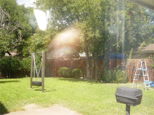 Building Photo - 7411 La Bolsa Dr