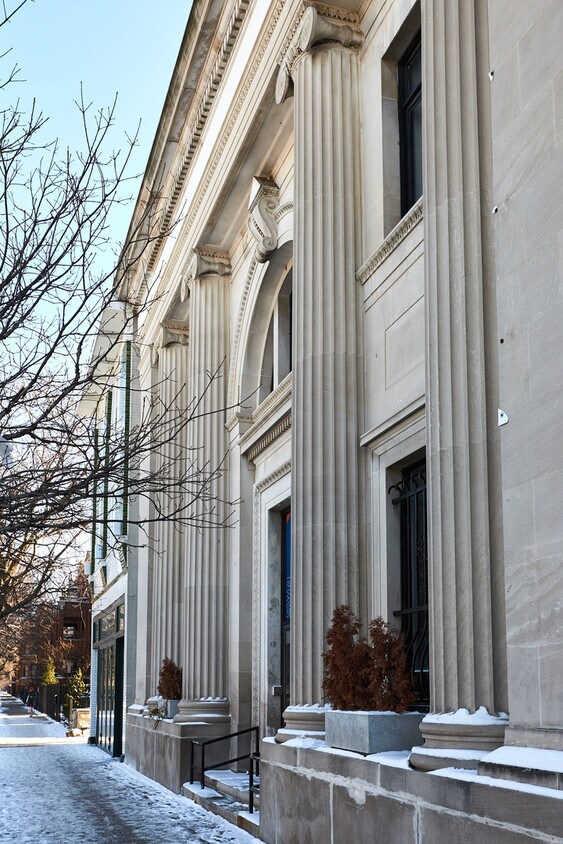 Primary Photo - 3061 W Logan Blvd