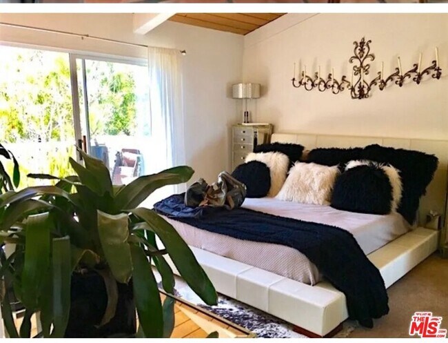 Foto del edificio - 28296 Rey De Copas Ln