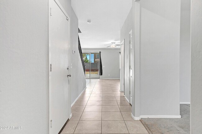Foto del edificio - 12210 W Rio Vista Ln