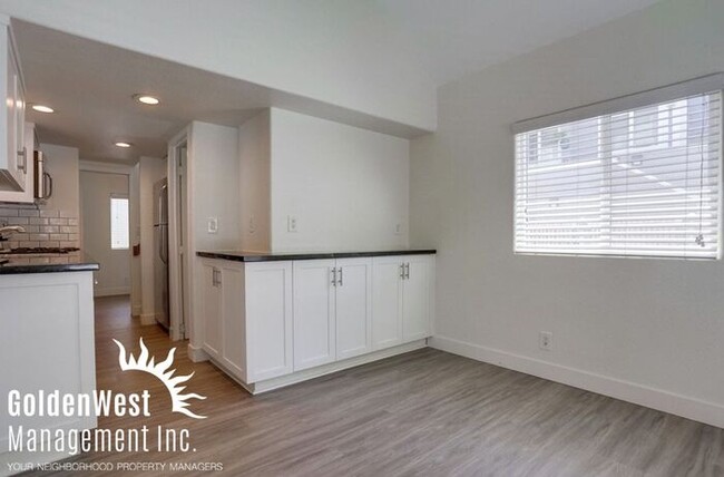 Foto del edificio - 1624 N Coast Hwy 101