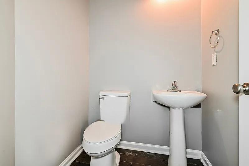 Foto principal - 244 Merchants Dr
