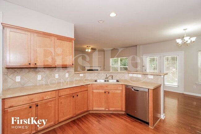 Building Photo - 219 Brookhaven Ct