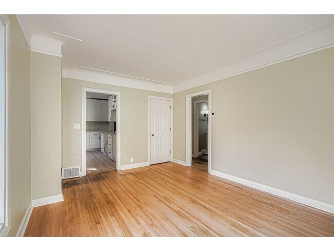 Building Photo - 837 Bidwell St