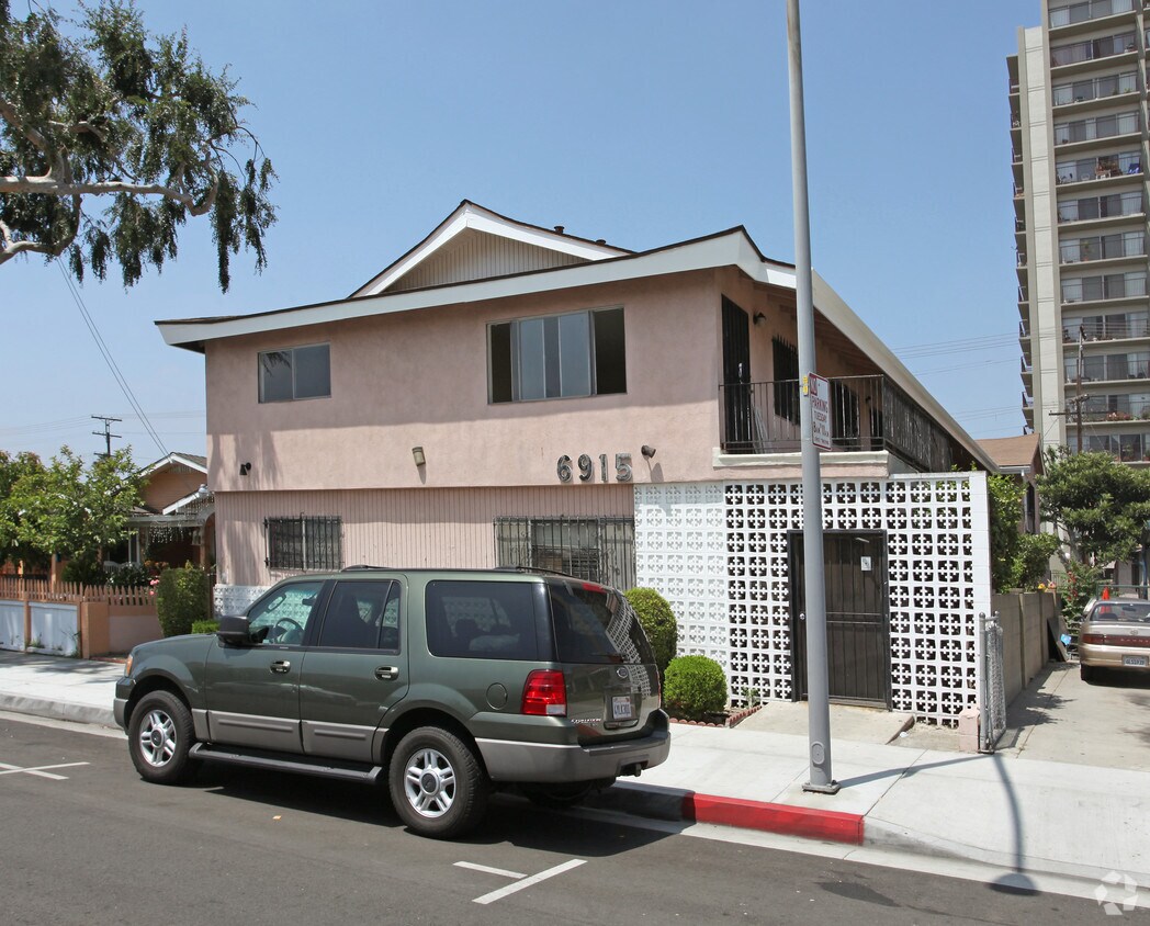 Foto del edificio - 6913 Stafford Ave