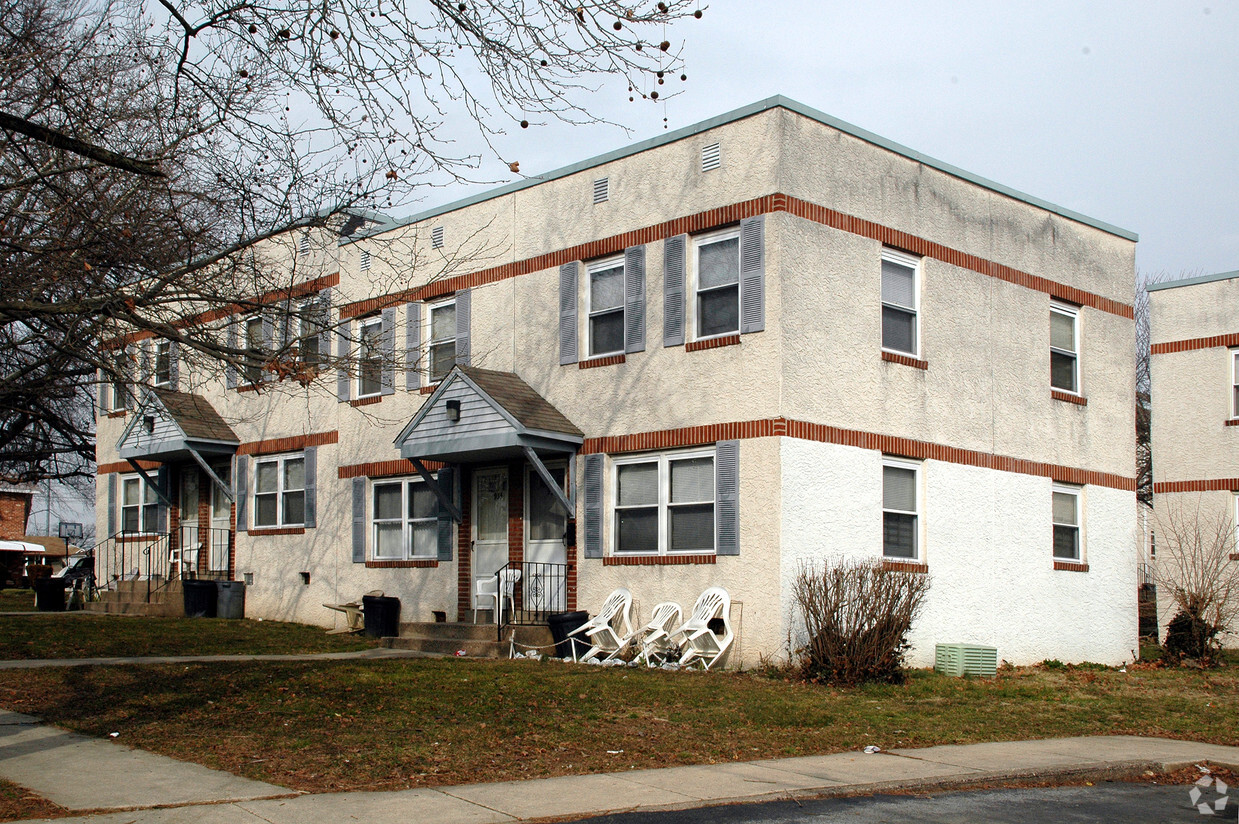 Primary Photo - Flower Manor Apartments