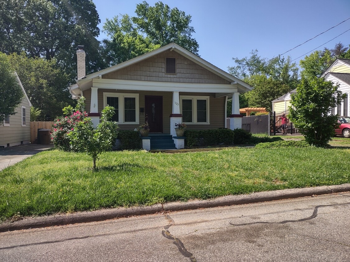 Primary Photo - 1123 Parish St