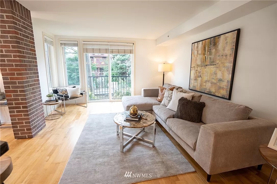 Foto principal - 124 Bellevue Ave E